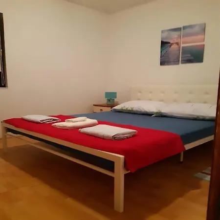 Ines Apartman *
