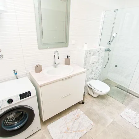 Ines Apartman